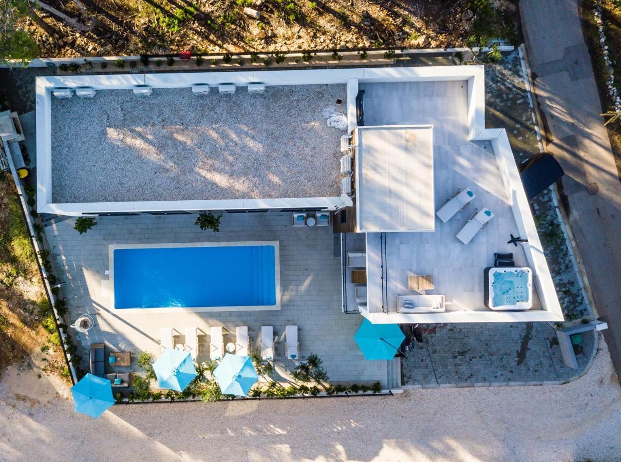 Olive Tree Mansion Διαμέρισμα Vir Εξωτερικό φωτογραφία