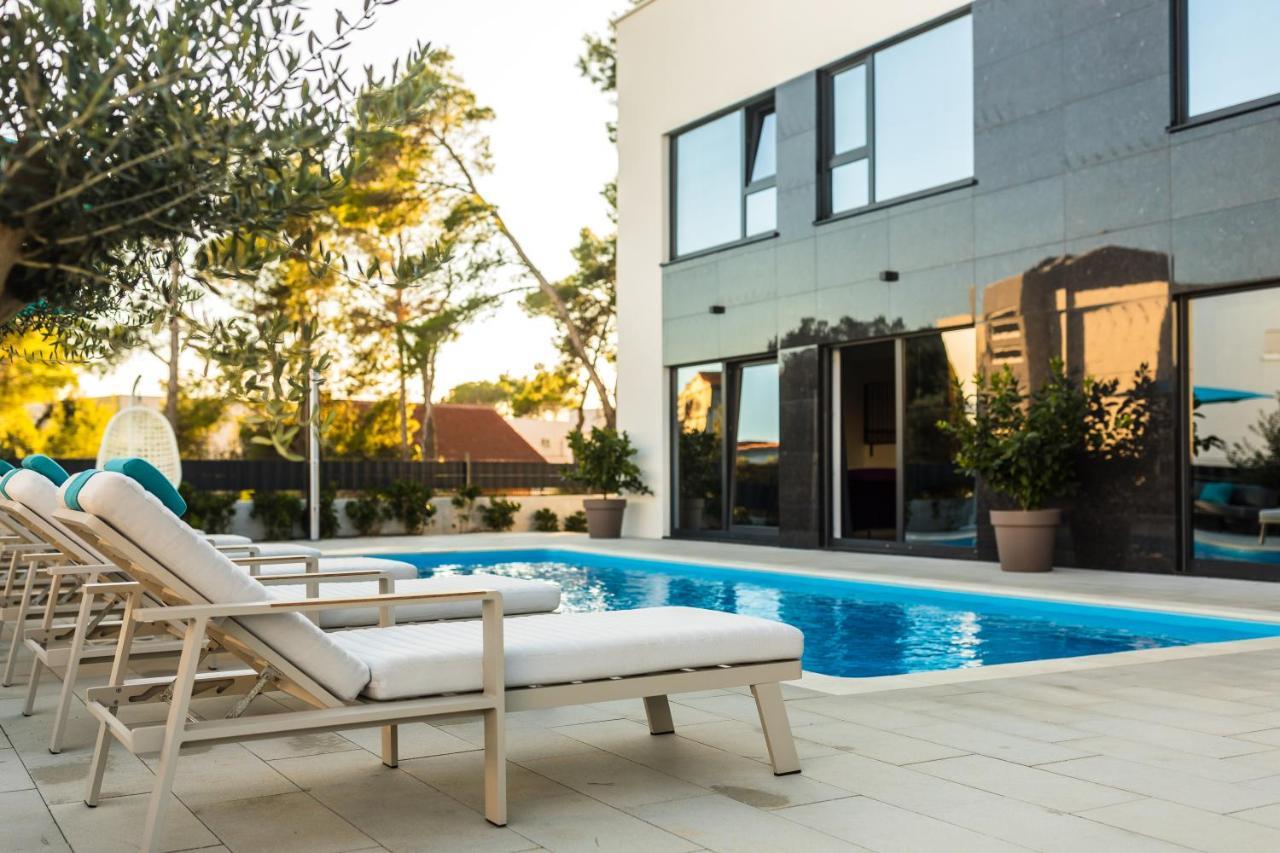 Olive Tree Mansion Διαμέρισμα Vir Εξωτερικό φωτογραφία