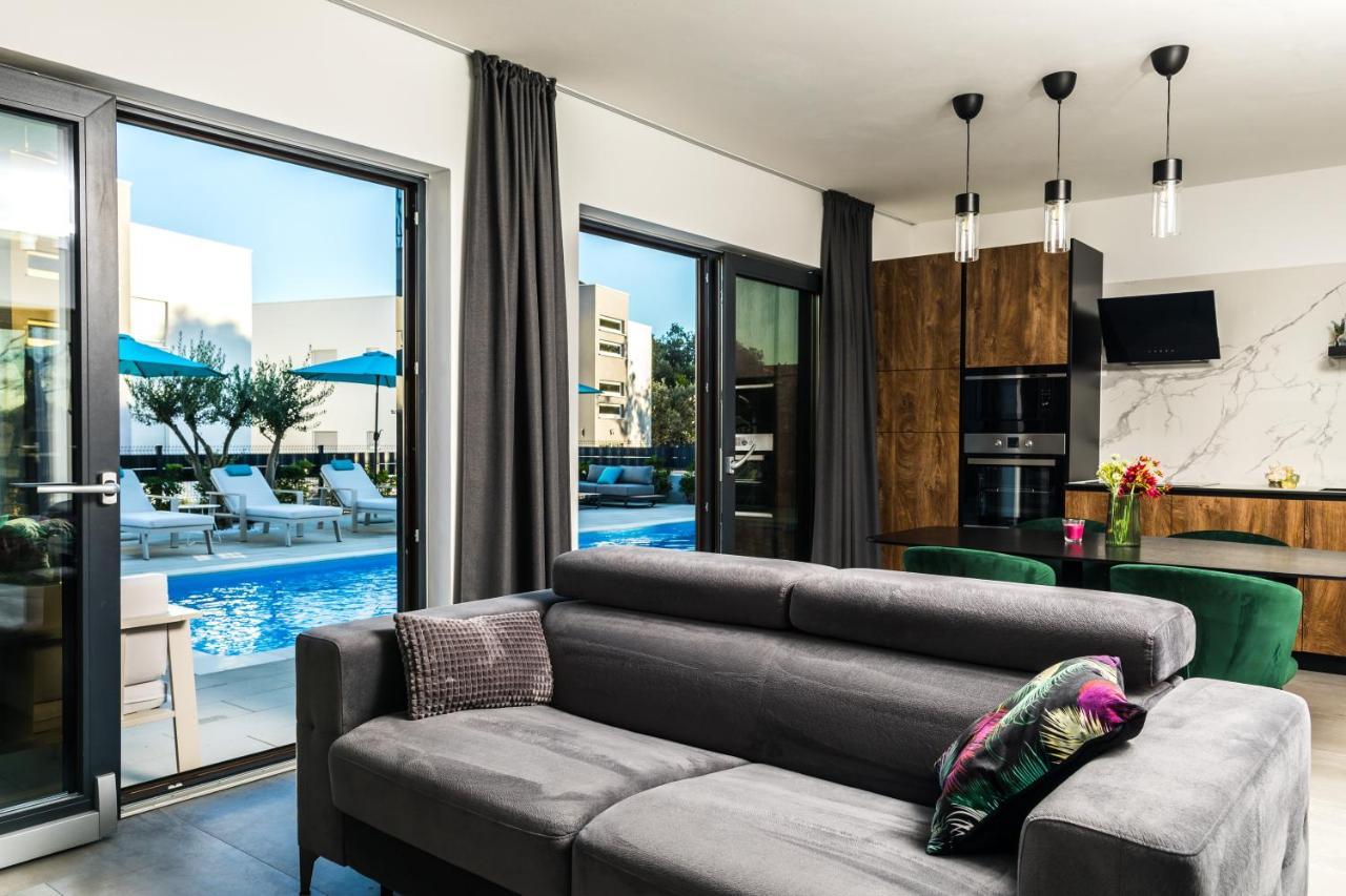 Olive Tree Mansion Διαμέρισμα Vir Εξωτερικό φωτογραφία