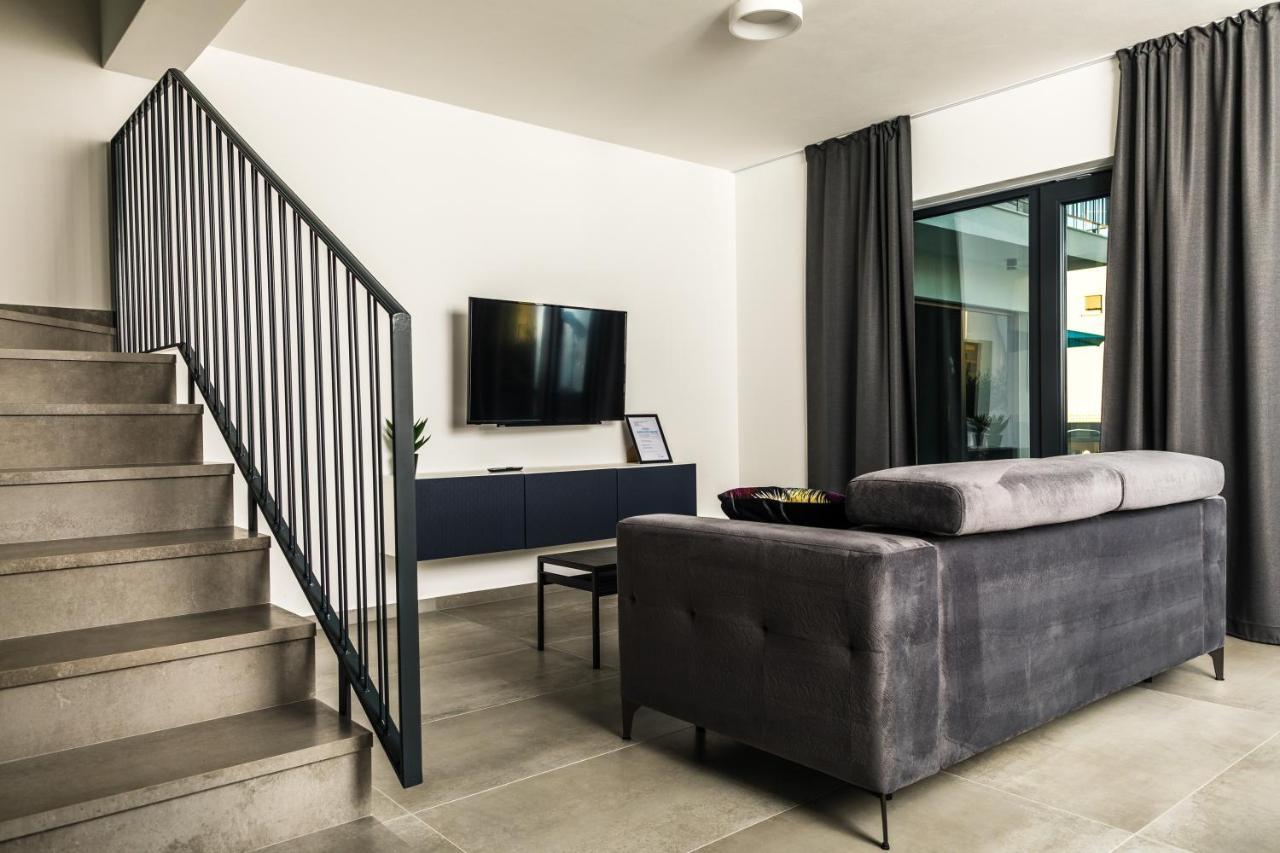 Olive Tree Mansion Διαμέρισμα Vir Εξωτερικό φωτογραφία