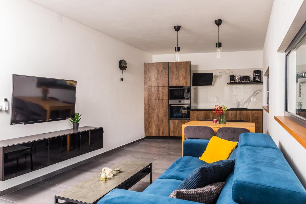 Olive Tree Mansion Διαμέρισμα Vir Εξωτερικό φωτογραφία