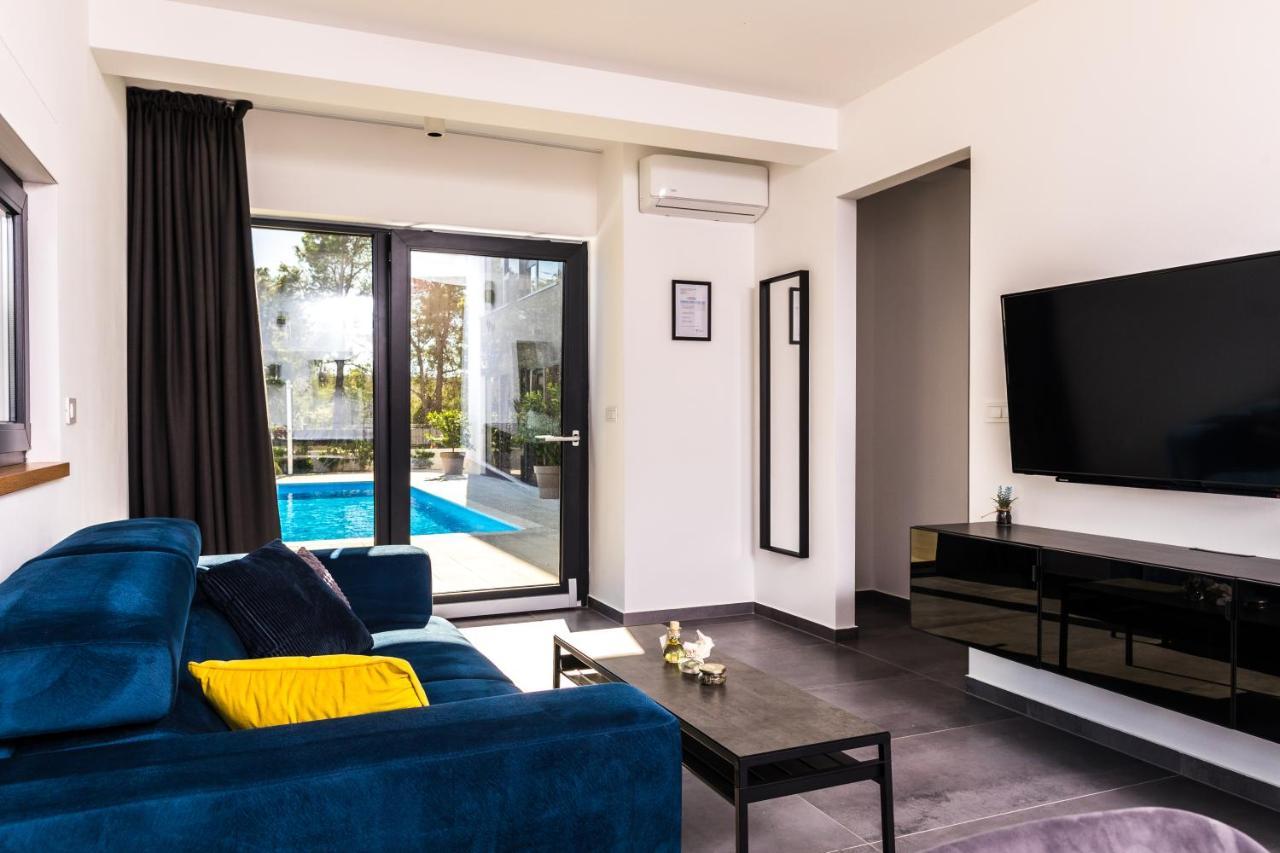 Olive Tree Mansion Διαμέρισμα Vir Εξωτερικό φωτογραφία